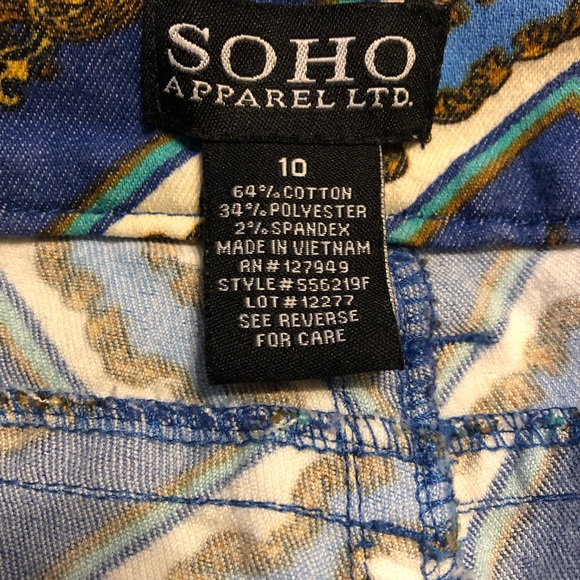 Soho Apparel Unique Red/Blue Jeans EUC Size 10 - Picture 4 of 5